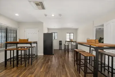 Hollywood and Vine Recovery Center